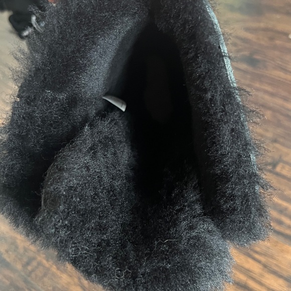 UGG Classic Amelie Swarovski Crystal bow tie tall boot black size 7 - Picture 5 of 7